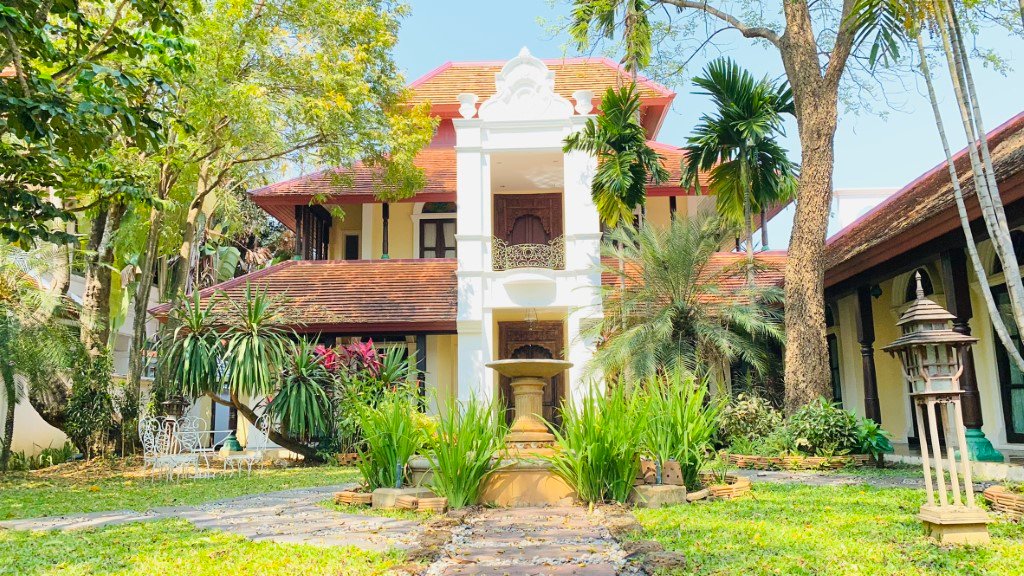 บ้านสวยมากในเชียงใหม่ ไม่ไกลจากสนามบิน อยู่หลังสำนักงานขนส่ง เชียงใหม่ บ้านดารา คุณหลุย